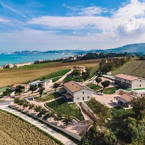 Il Colle Dei Lecci , Ancône Italie